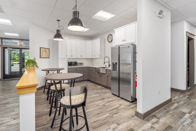 125 Commerce Way, Marshfield, MA 02050